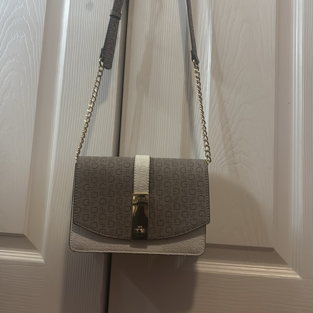 Guess Shoulder Bag